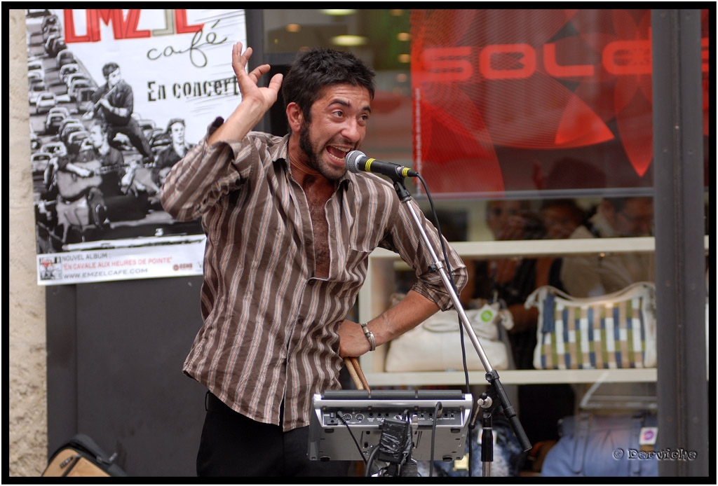 EMZELcafe__07.jpg - EMZEL Café - Francofolies 2010 off