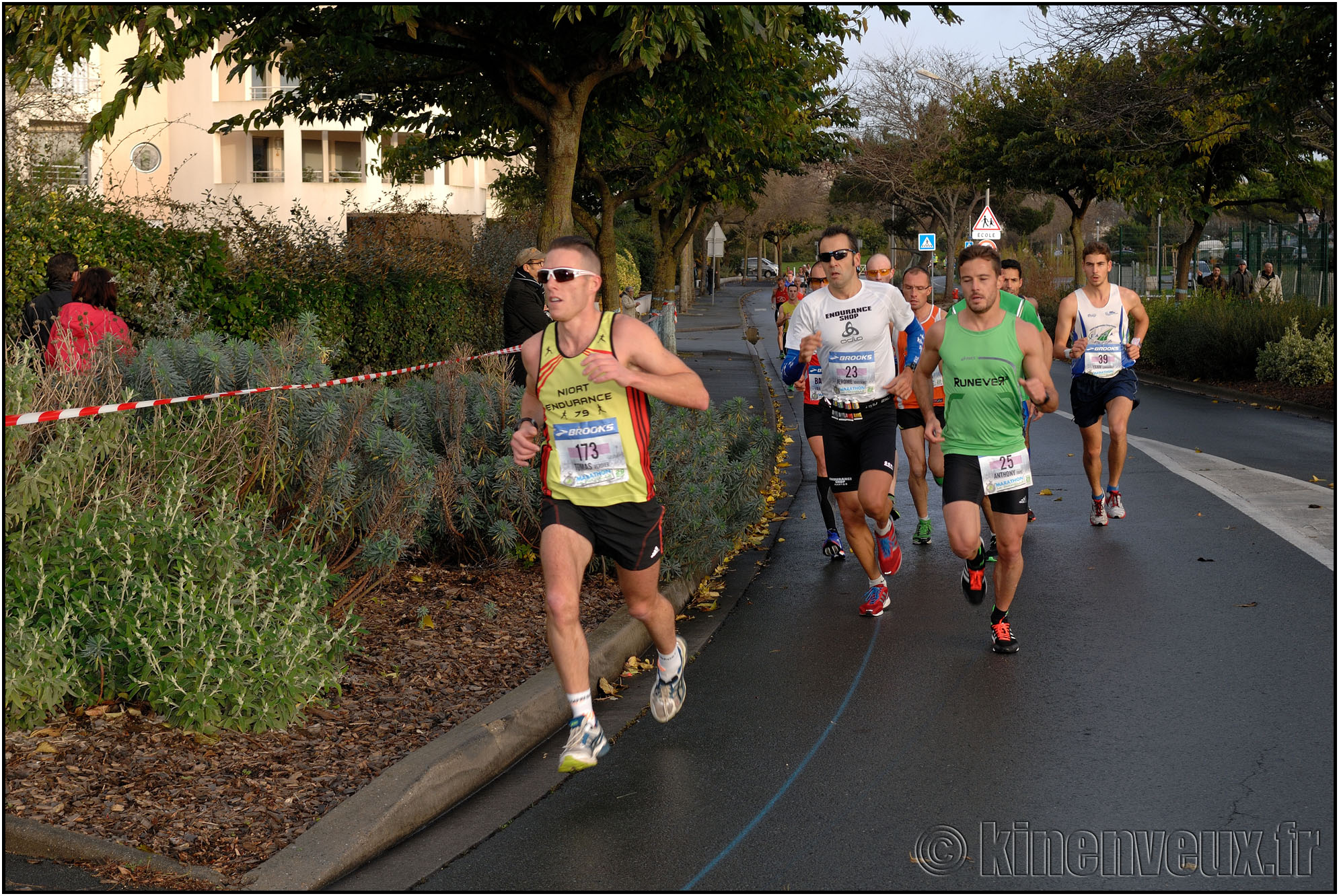 kinenveux_11_marathonlr2015.jpg - 25 ans du marathon de La Rochelle / Serge Vigot - Novembre 2015