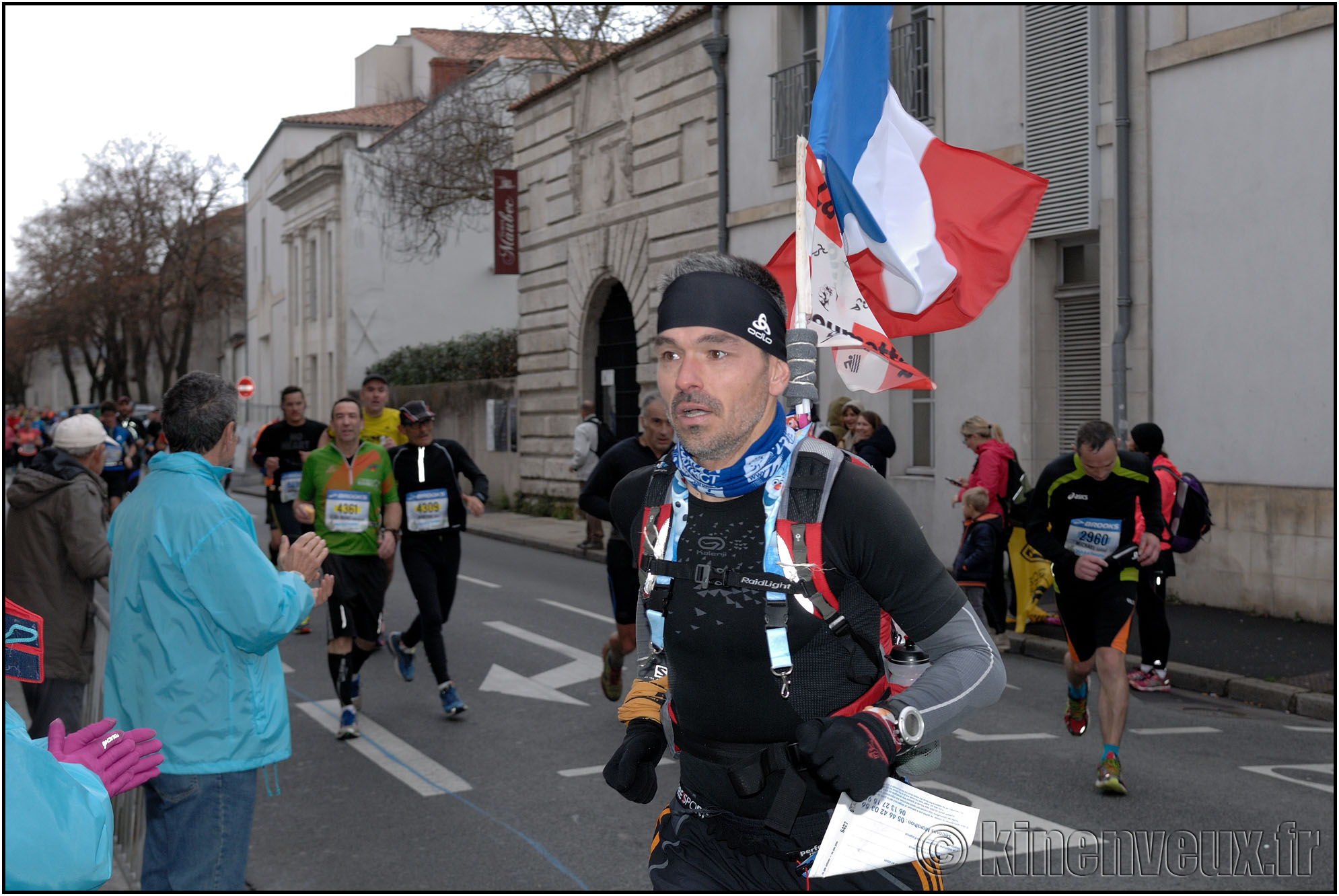 kinenveux_72_marathonlr2015.jpg - 25 ans du marathon de La Rochelle / Serge Vigot - Novembre 2015