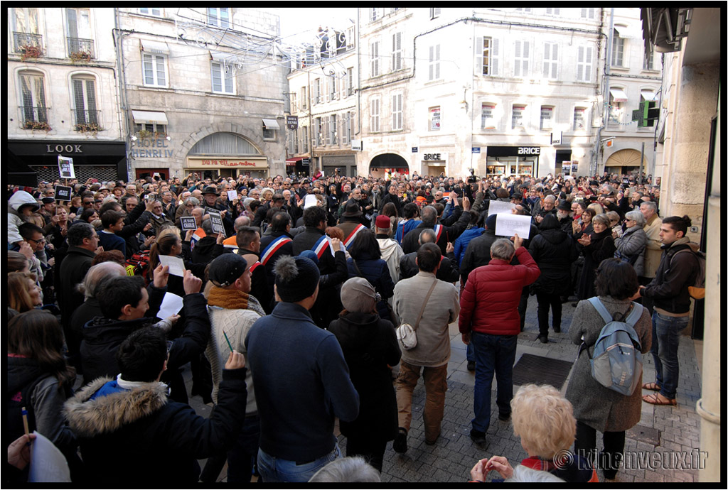 kinenveux_07_LaFranceDebout.jpg - Marche Républicaine Nationale – La Rochelle 11 Janvier 2015