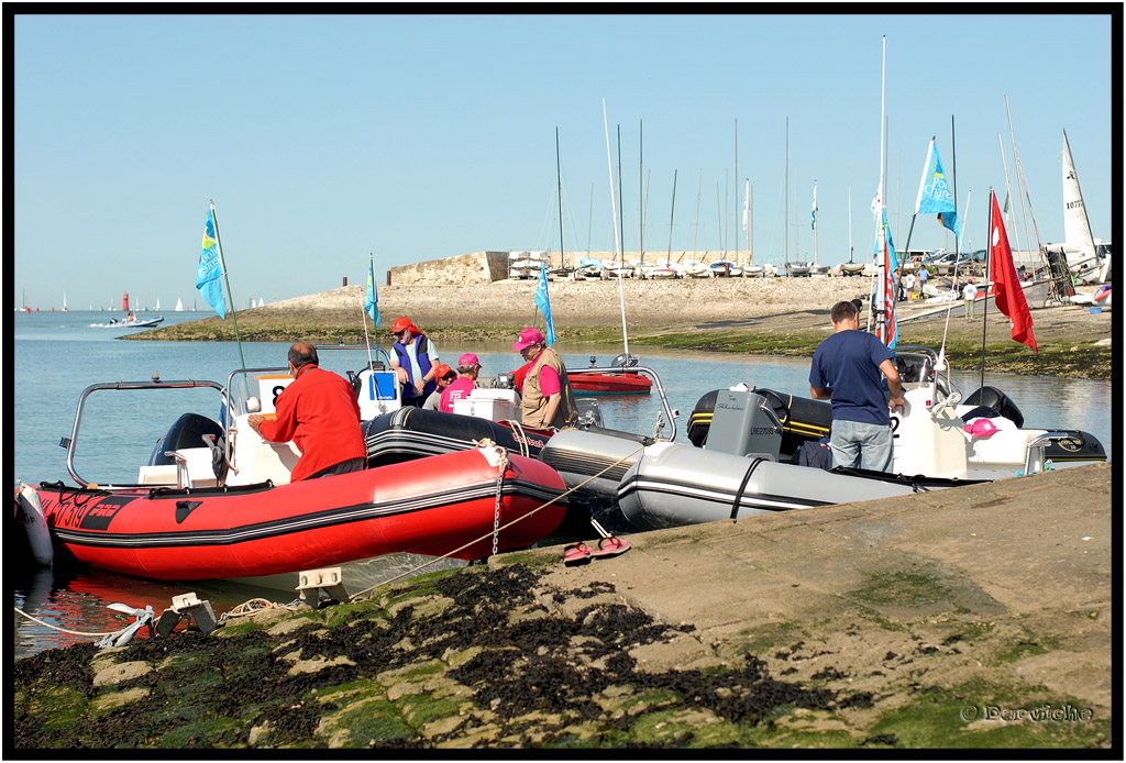 kinenveux_01_Baleines2011.jpg - Raid des Baleines 2011 * Préparatifs cale St Jean d'Acre / La Rochelle