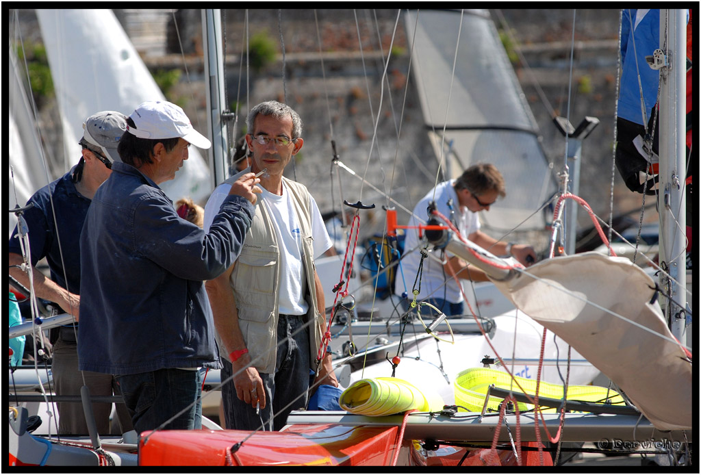 kinenveux_25_Baleines2011.jpg - Raid des Baleines 2011 * Préparatifs cale St Jean d'Acre / La Rochelle