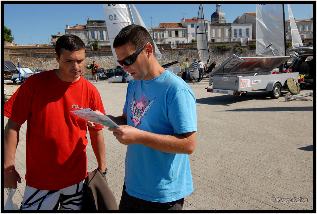 kinenveux_28_Baleines2011.jpg - Raid des Baleines 2011 * Préparatifs cale St Jean d'Acre / La Rochelle