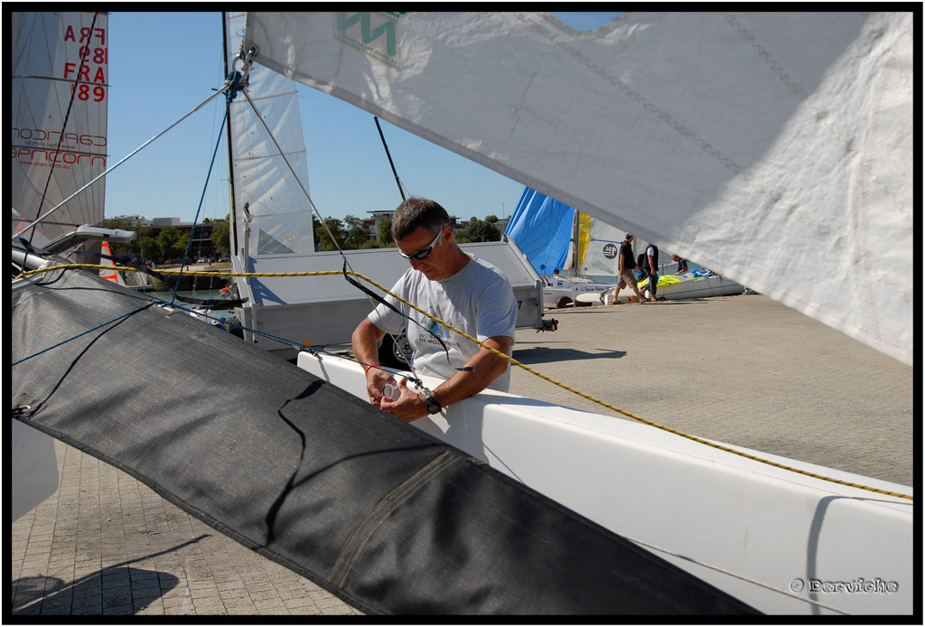 kinenveux_32_Baleines2011.jpg - Raid des Baleines 2011 * Préparatifs cale St Jean d'Acre / La Rochelle